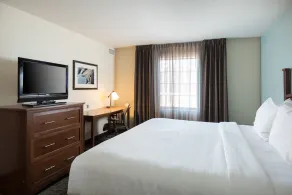Relaxing Retreat Near Downtown Toledo - Image 5