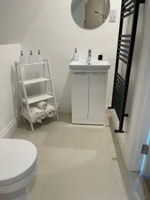 Debussys Guest House - Image 2