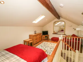BECK COTTAGE, romantic, with open fire in Pennington - Image 4