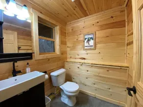 Quiet Sports Oasis-Wooded & Private - Image 3