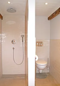 Casa de palha aconchegante com grande jardim, Wi-Fi e terraço para casais, famílias - Image 3