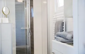 Impresionante casa de 2 dormitorios en. - Image 2