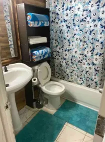 Holiday home with private heated pool available . for extra $20 for each night  - Image 5