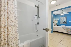 Coco Sands Beachside Cottages - Image 3