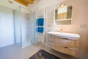Incantevole cottage a Eckgenn con Wi-Fi, vista sulle montagne, giardino e terrazza - Image 5