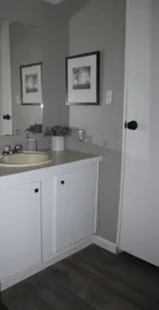 Centrally located, quaint and private home - Image 3