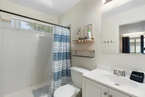 Button Bungalow - Image 2