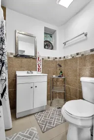 MIAMI MAGIC PRIVATE SUITE  PERFECT FOR A COUPLE OR 3 FRIENDS - Image 2