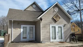 Train Themed Accommodations Near Neosho Square! Side A - Image 5
