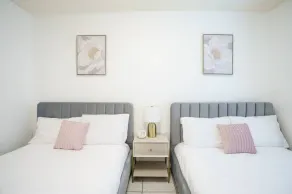 Modern 2 Bedroom in the Heart of Wynwood Art District - Image 5