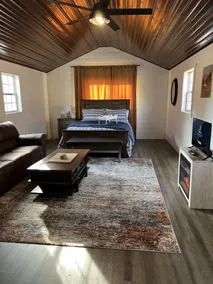 Feel like home in our cozy, perfectly equipped Dry Cabins - Image 3