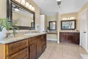 5BDRM Lux Estate- Heated Pool and Neon Arcade Room - Image 4