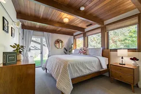 This house is a 5 bedroom(s), 3 bathrooms, located in Eugene, OR. - Image 5