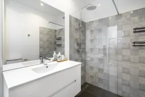 WHome Suburban Serenity Family Home with Pool - Image 2