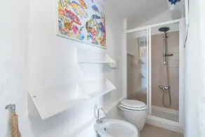 Seafront Villa with private pool - Image 3