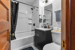Luxury Midtown Home with Historic Charm - Image 4