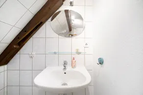 Apartment 'Schwalbennest Auf Dem Weingut' with Shared Terrace, Shared Garden and Wi-Fi - Image 5