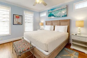 Luxury cottage with pools & multiple decks, 1/2 block to beach - Image 4
