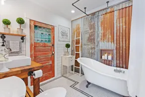 1910 Farmhouse: Chef’s Kitchen + Fire Pit + Studio - Near Wedding & Wine Country - Image 3