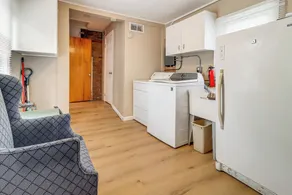 2 Mi to Heritage Park! Pet-Friendly Retreat - Image 2