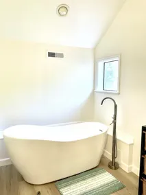 Guest House at Rising Moon Meadows - Image 5