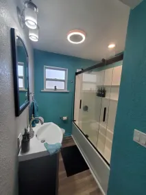 10 mins from the beach, pet friendly, huge yard! - Image 5