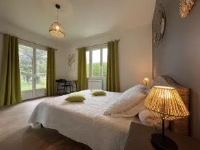 Contemporary house with garden in quiet area, near village center - Image 4