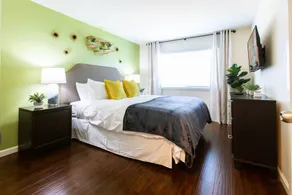 Bright 1Bd/1Ba w/ Free Parking, Full Kitchen, Fast WiFi - Image 5