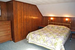 House in exceptional condition on Thomas Pond - Image 5