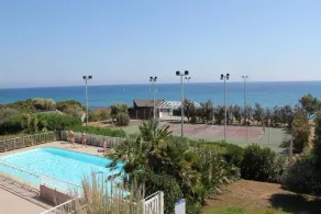 Apartment between sea and mountains - Direct beach access + swimming pool - Image 2