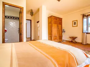 Großer privater Pool, 7 geräumige Schlafzimmer, 5 Badezimmer (4 en-suite) drei Terrassen - Image 2