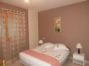 TWO BEDROOMS TWO STEPS FROM THE PARISH ENCLOSURE - Image 5