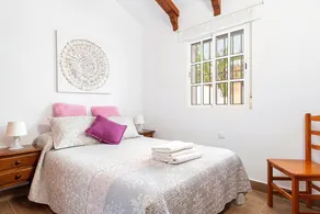 Air-Conditioned Apartment On the Beach Close to City Centre with Large Terrace - Image 5
