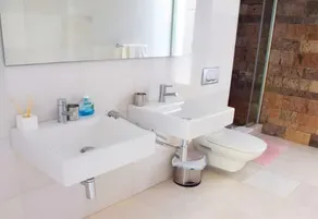 Alloggio vacanze \"Villa con 5 camere da letto a Playa del Duque\" con piscina privata - Image 5