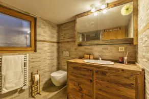 Beautiful Apartment Under Owners Chalet - Image 3