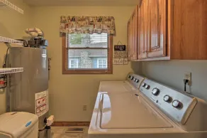 Popular Lakefront Home With Beautiful Views. - Image 2