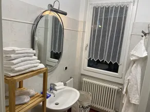 Hus med ovärderlig sjöutsikt, exklusiv pool och trädgård - Image 3