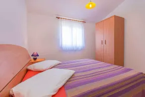 Holiday apartment with sea view - Image 4