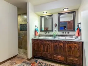 RÉDUCTION DU TAUX D'ÉTÉ, Design du sud-ouest avec maison d'amis, piscine / vie à l'extérieur - Image 2