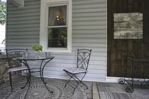 Vineyard Location Clean Spacious Family Accommodation 3 Bedroom - Image 3