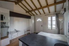 Studio med pool på kullarna i Provence - Image 2