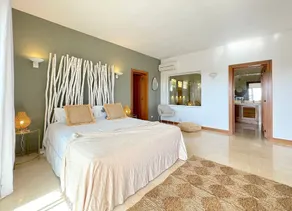 Luxury Villa \"Oasis\" with Pool, Panoramic Views, Wi-Fi & Large Garden - Image 5