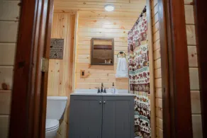 Mercer, WI Beautiful Flambeau Flowage Cabin - Image 2