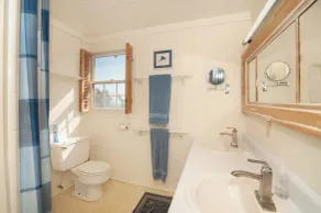 Creek Front Beach House, Vintage Pawleys Charm, Easy Walk to Beach, Dog Friendly - Image 5