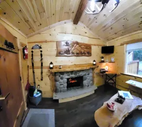 Knotty Shack- Unique Tiny Log Cabin with Hot Tub - Image 2