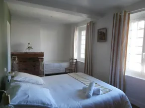 FULLY RENOVATED COUNTRY HOUSE TWO KILOMETERS FROM THE SEA - Image 5