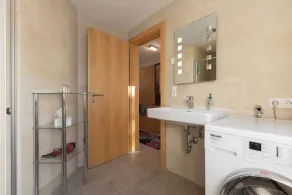Grande casa per le vacanze per un massimo di 18 persone con una zona soggiorno e pranzo aperta - Image 4
