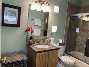 Cozy Guest Suite close to downtown and pet friendly! - Image 3