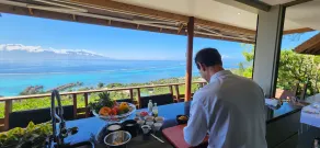 Beautiful architect villa overlooking the lagoon and the island of Tahiti - Image 5