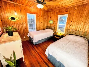 Cozy Cute Historic - Seaspray Cottage #3 - Image 5